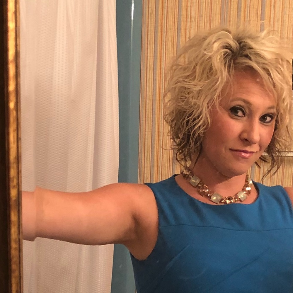 Meet your Posher, Laura